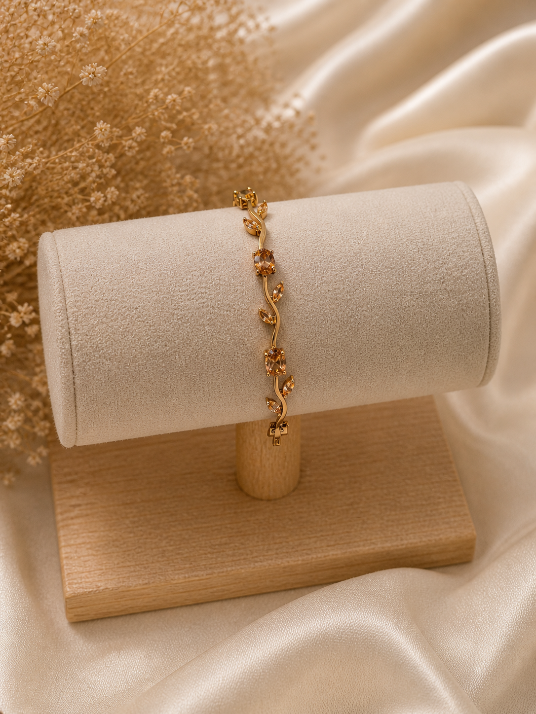 Ivory Tulip Bracelet
