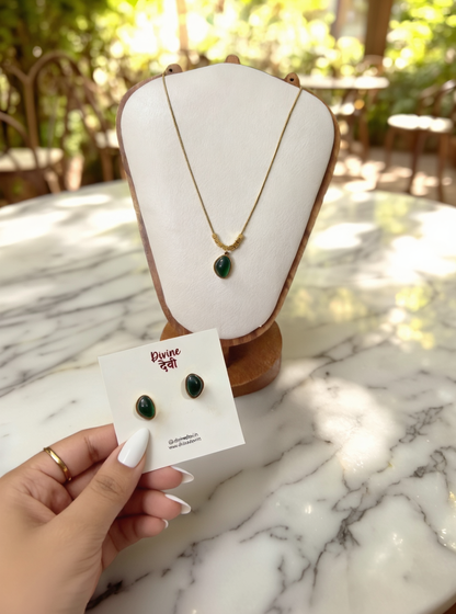 Emerald Elegance Necklace & Stud Earrings Set