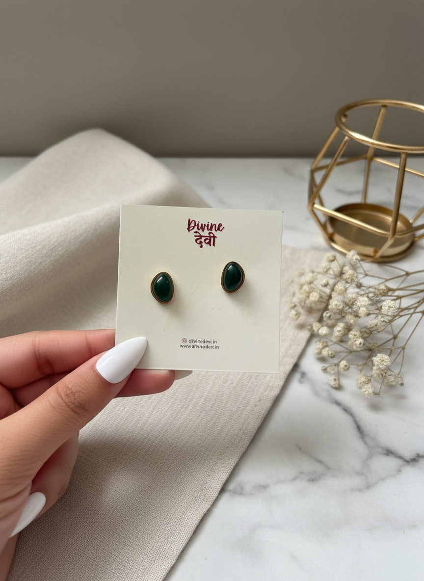 Emerald Elegance Necklace & Stud Earrings Set