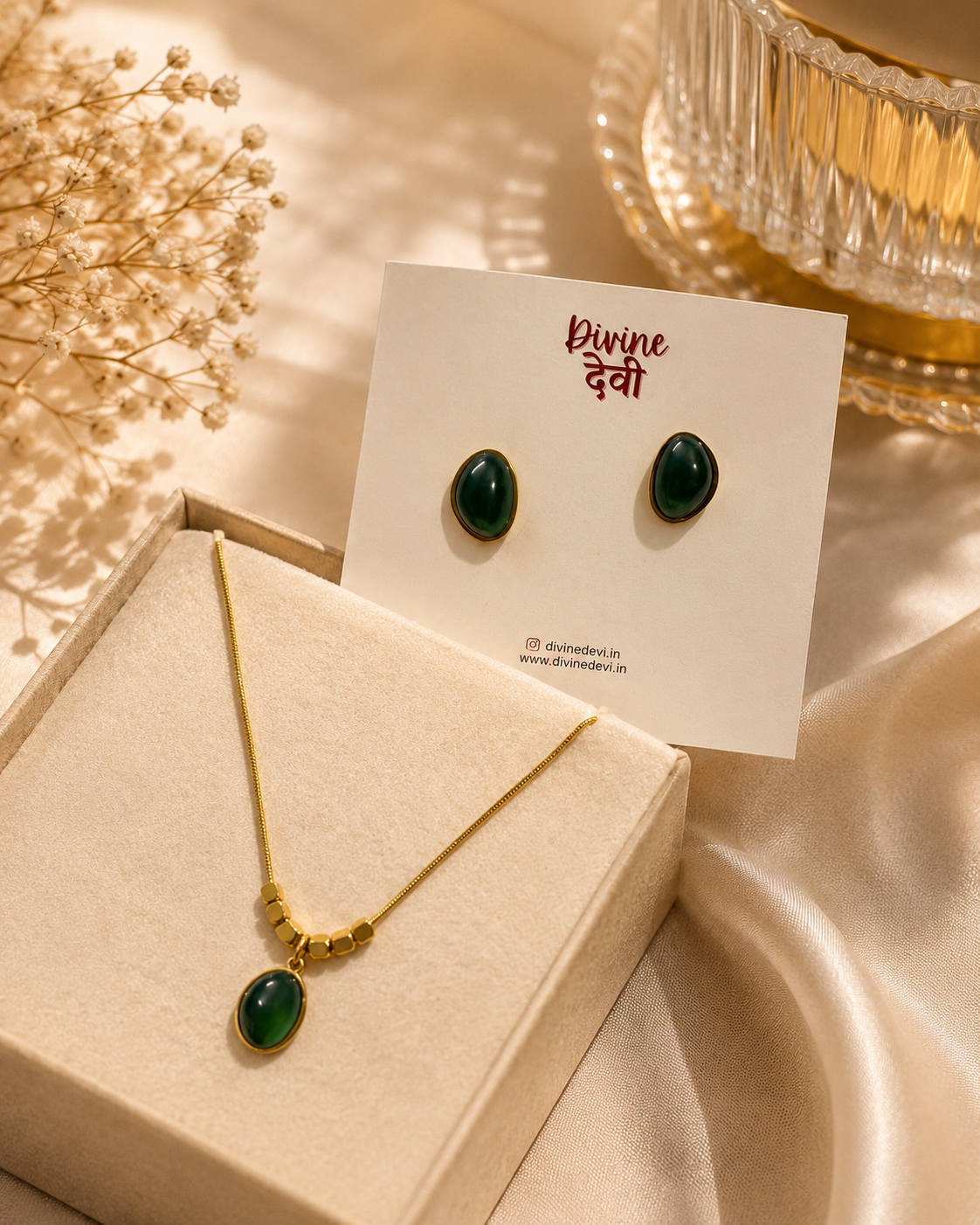 Emerald Elegance Necklace & Stud Earrings Set