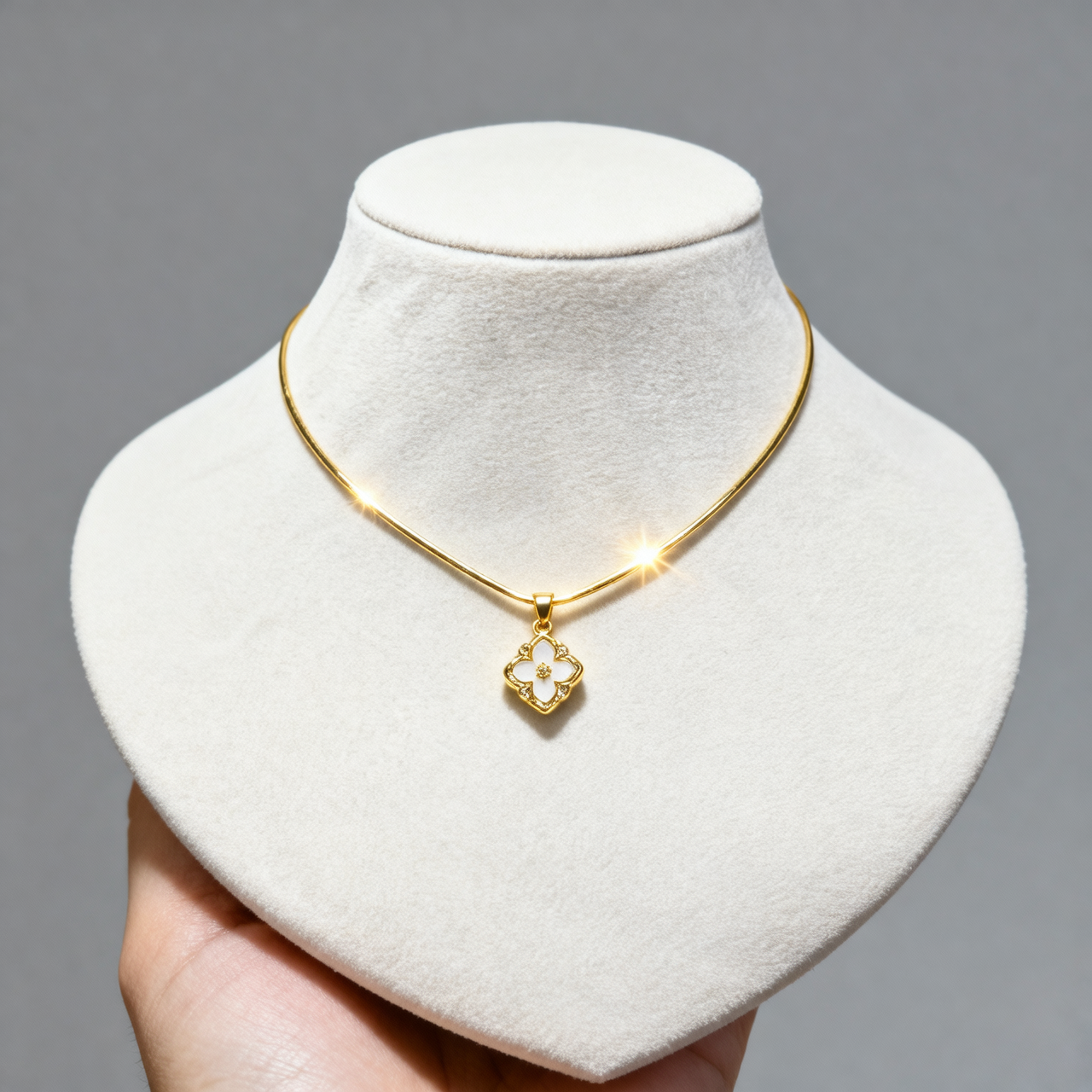 White Flower Pendant Necklace