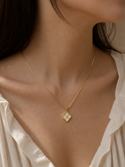 White Flower Pendant Necklace