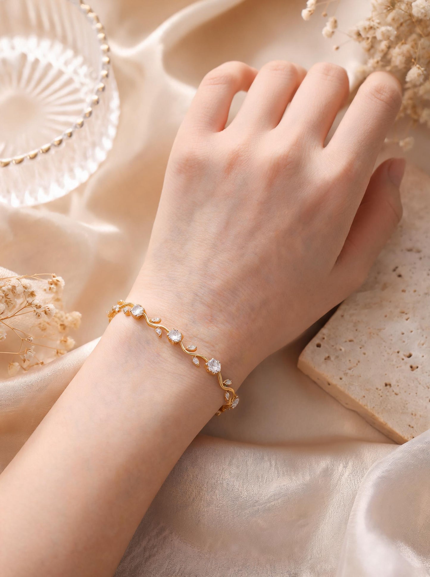Ivory Tulip Bracelet